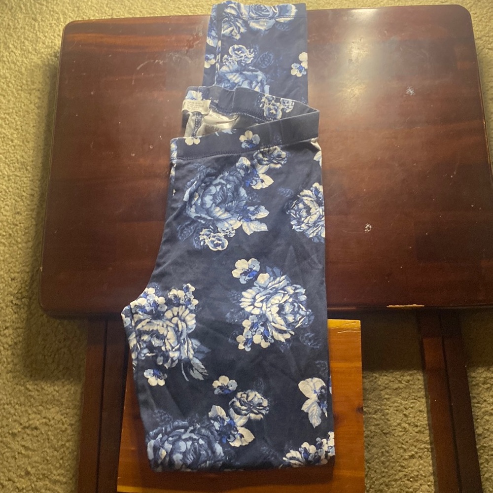 Navy blue floral and white leggings girls size 14 H&M brand